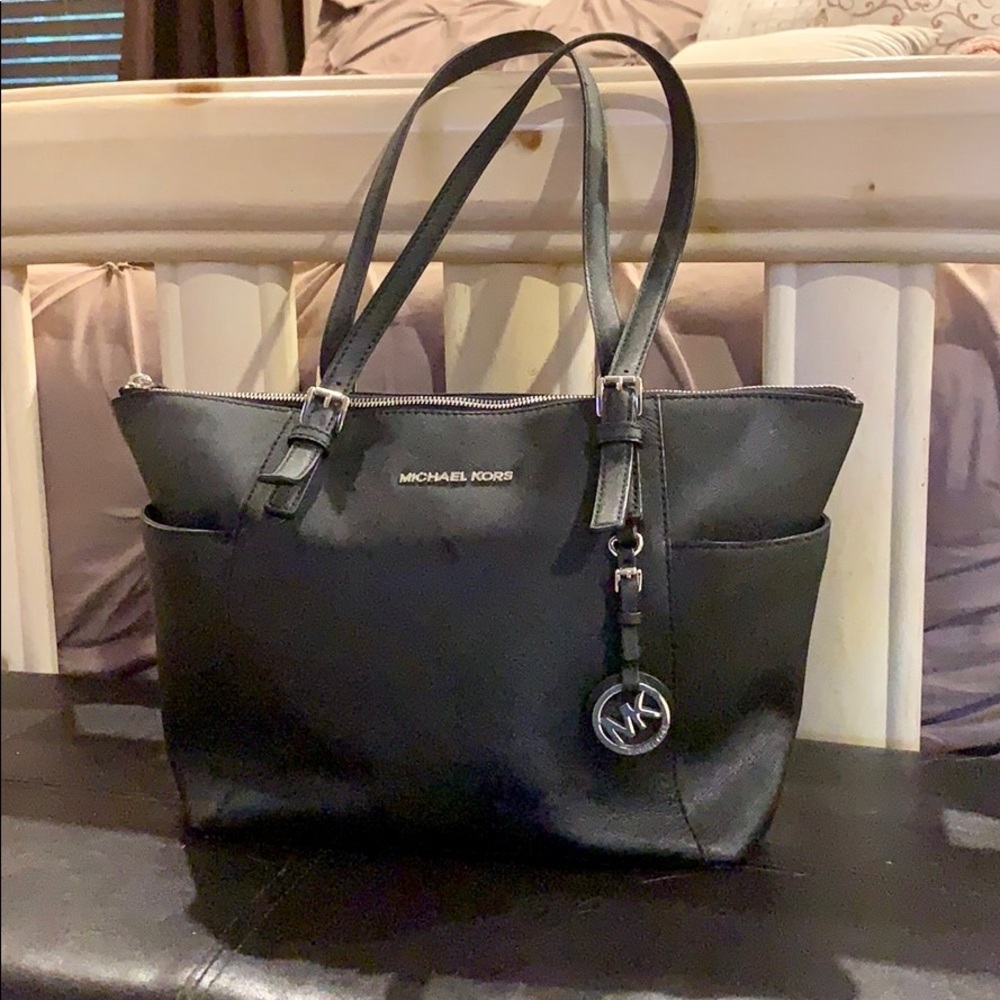 Michael Kors jet set top zip Saffiano leather tote